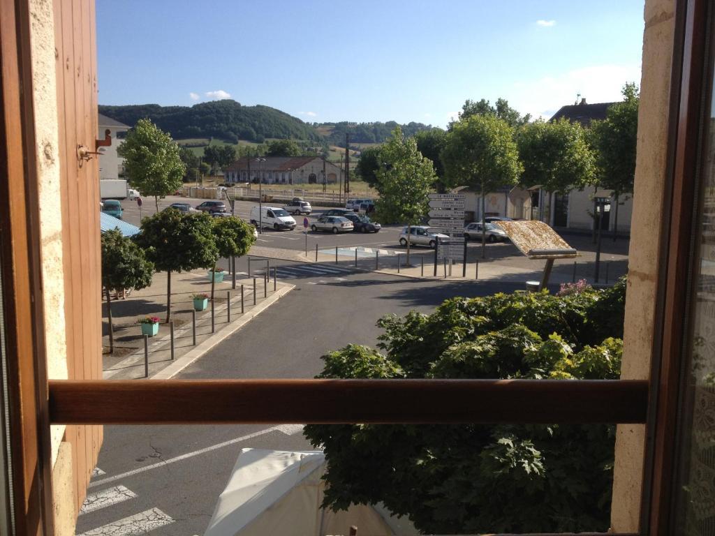 Hotel De La Gare Severac-d'Aveyron Ruang foto