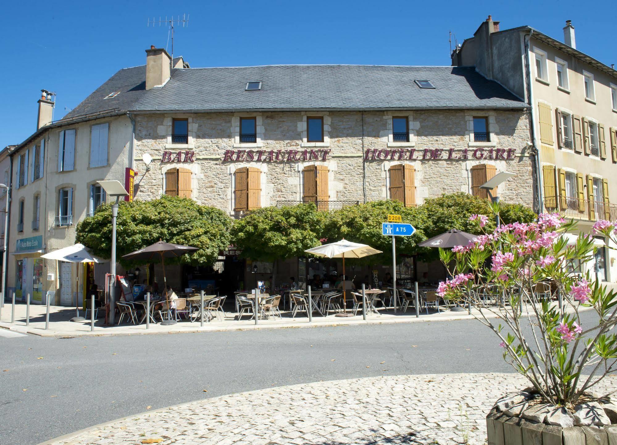 Hotel De La Gare Severac-d'Aveyron Bagian luar foto